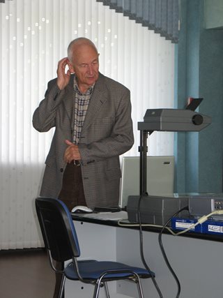 Участники конференции: A.Borovkov.